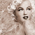 Marilyn Danella Ice Sepia